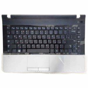 Верхняя часть корпуса с клавиатурой для ноутбука Samsung NP300E4A, 300E4A в сборе: динамики, левая антенна, шлейф тачпада, Silver-Black Серебристо-черный (BA75-03402A, CNBA5903180ABIL) Новая